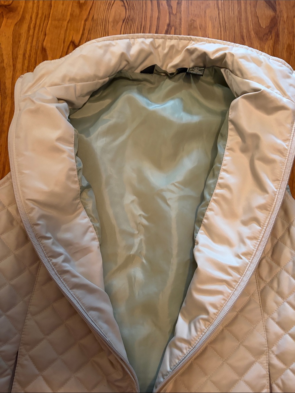 Gray Heat Keep and Cream Eddie Bauer LightweightPuffer Vest - Women's - Picture 6 of 11